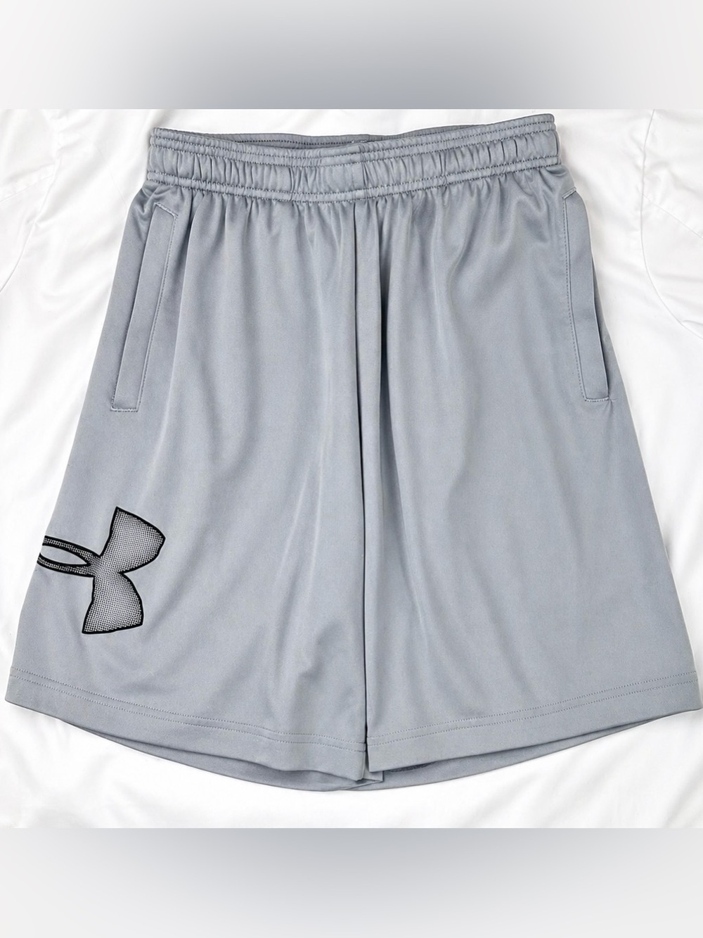 Under Armour Men’s Gray Athletic Shorts 9” Inseam Loose Fit Training Gym Size S